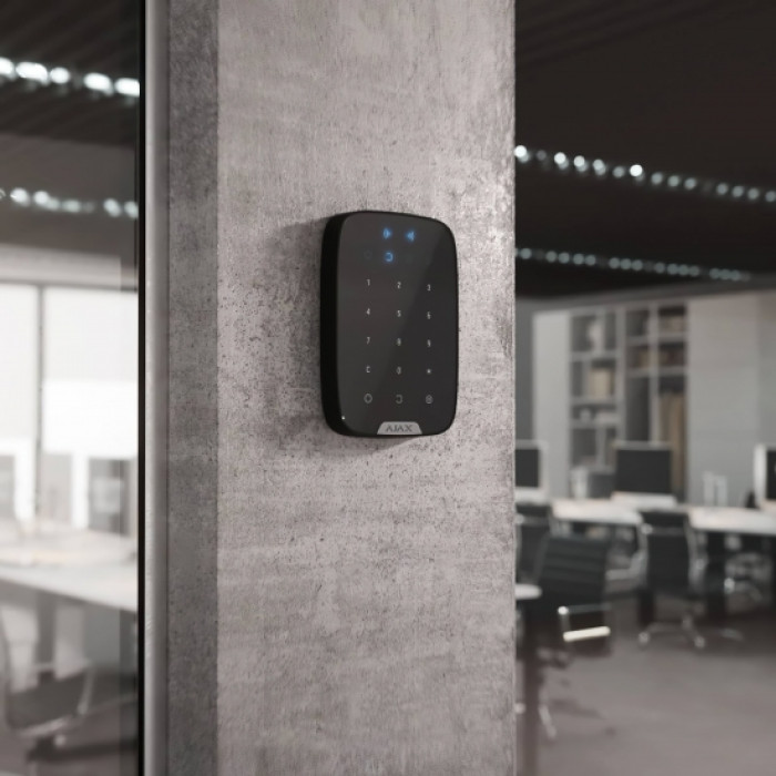 Бездротова сенсорна клавіатура Ajax Keypad Plus, jeweller, бездротовий, чорний (26077.83.BL1)